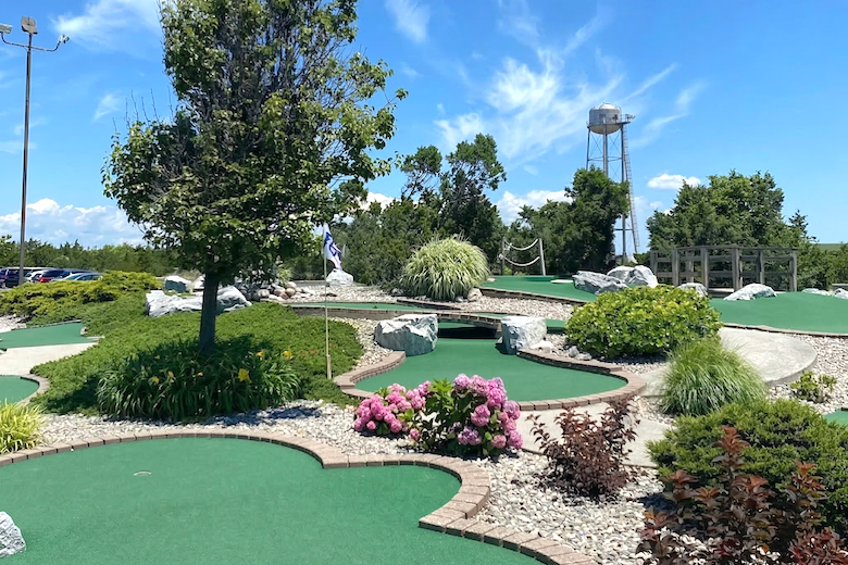 Things To Do Sunset Mini Golf